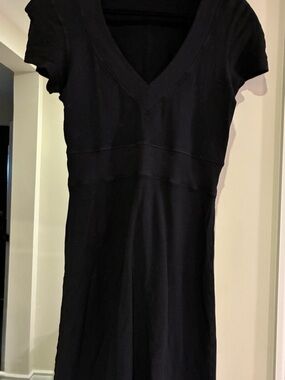 lululemon athletica Black V-Neck Short Sleeve Dress